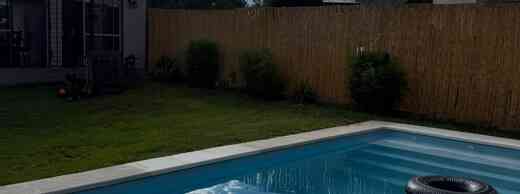 Foto 1 de Lo de Beatriz- Casa con pileta y jardín a 1 cuadra del rio en San Antonio De Arredondo