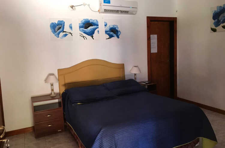 Foto principal de Hosteria La Media Luna en Dique Florentino Ameghino