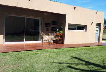 Foto 1 de la galería de Casa Barrio Cerrado en Miramar