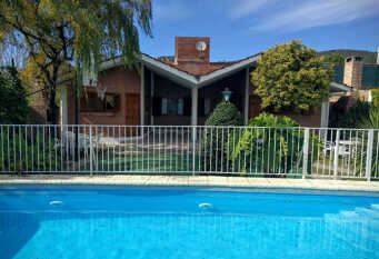 Foto 1 de la galería de Cabañas Bosque en Villa Carlos Paz