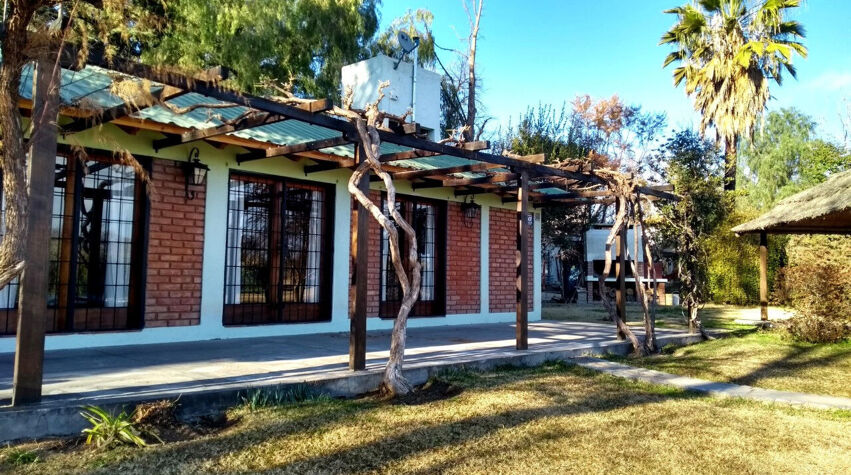 Foto principal de Villa Regina Casa con Gran Jardín, Piscina y Quincho en Maipu
