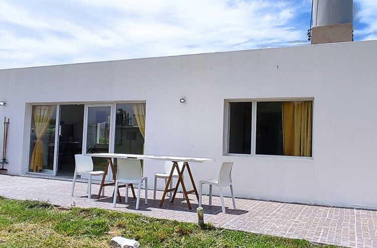 Foto principal de Nueva Casa Blanca en Playa DORADA. Pajaros,Descanso y Conect en Santa Elena