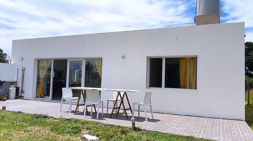 Foto principal de Nueva Casa Blanca en Playa DORADA. Pajaros,Descanso y Conect en Santa Elena