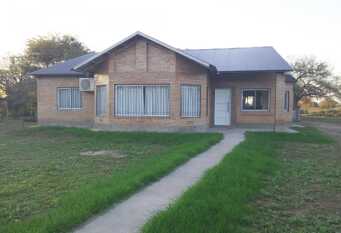 Foto 1 de la galería de Casa en Villa del Lago en Termas De Rio Hondo