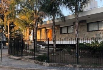 Foto 1 de la galería de Casa Frente al Lago en Villa Suiza en Villa Carlos Paz