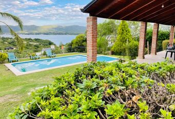 Foto 1 de la galería de La casa del lago en Villa Carlos Paz