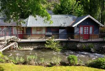 Foto 1 de la galería de Cabaña Rincón del Arroyo Trabunco. en San Martín De Los Andes