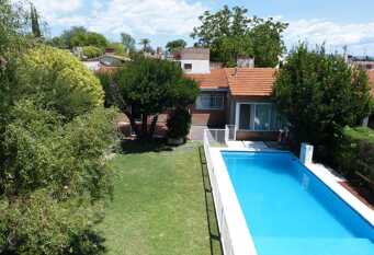 Foto 1 de la galería de La Casa Tamarindos en Villa Carlos Paz