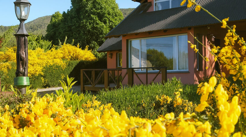 Foto principal de Cabañas Rayuela, naturaleza y ubicación ideal en San Carlos De Bariloche