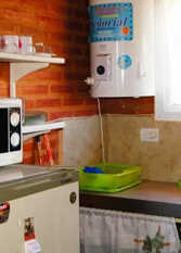 Foto 3 de la galería de Casa de campo con piscina privada y cabaña con río a 200 met en San Lorenzo