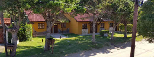 Foto 1 de Cabaña con a/a- dos y tres amb. a 200 mts  del mar en San Bernardo del Tuyú
