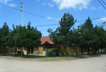 Foto 1 de la galería de Cabañas´de 2 y 3 amb a dos cuadras de la playa con A/A ,esta en San Bernardo del Tuyú