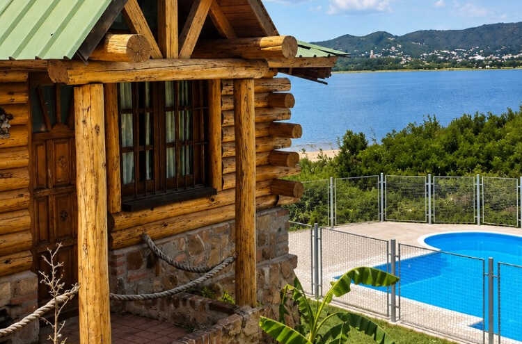 Foto principal de El Paraiso , cabañas ( sobre la playa del lago) en Villa Santa Cruz Del Lago