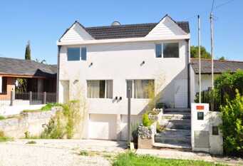 Foto 1 de la galería de Casa Punta Mogotes Golden Coco MDP en Mar Del Plata