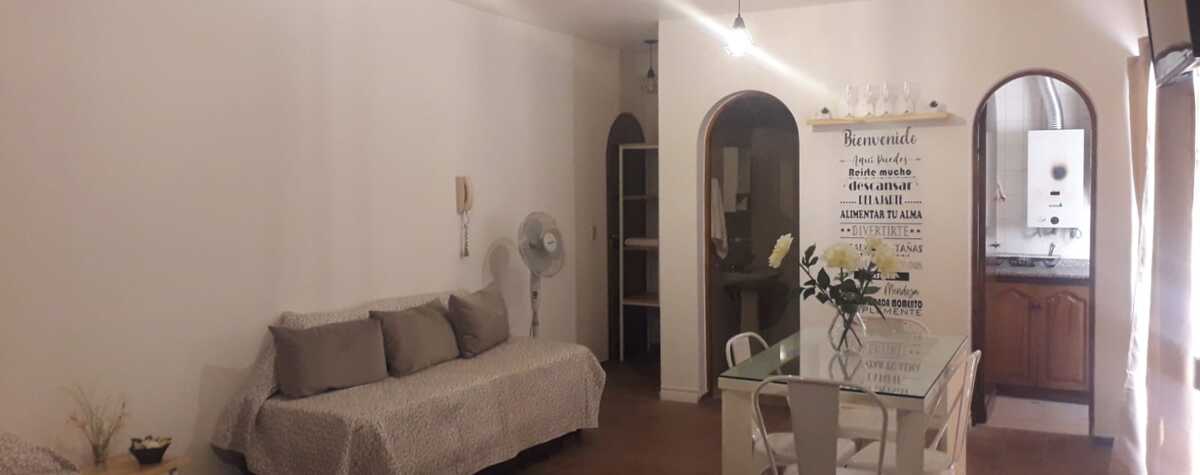 Foto principal de Monoambiente amplio y luminoso en zona céntrica. Frente al H en Godoy Cruz