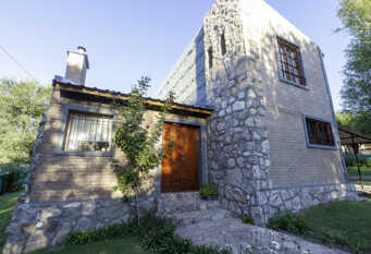 Foto 1 de la galería de Cabaña Cerro de las Rosas en Villa Giardino