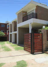 Foto 2 de la galería de La Villa Inn Complejo de Duplex en Villa Carlos Paz