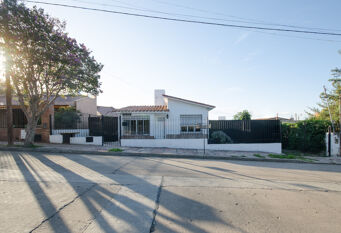 Foto 1 de la galería de Casa entera en VCP con Pileta exclusiva y Quincho  en Villa Carlos Paz
