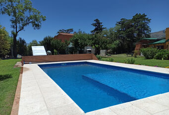 Foto 1 de la galería de COMPLEJO - CABAÑAS/ APART -- LA ESTRELLA  - LA FALDA en La Falda