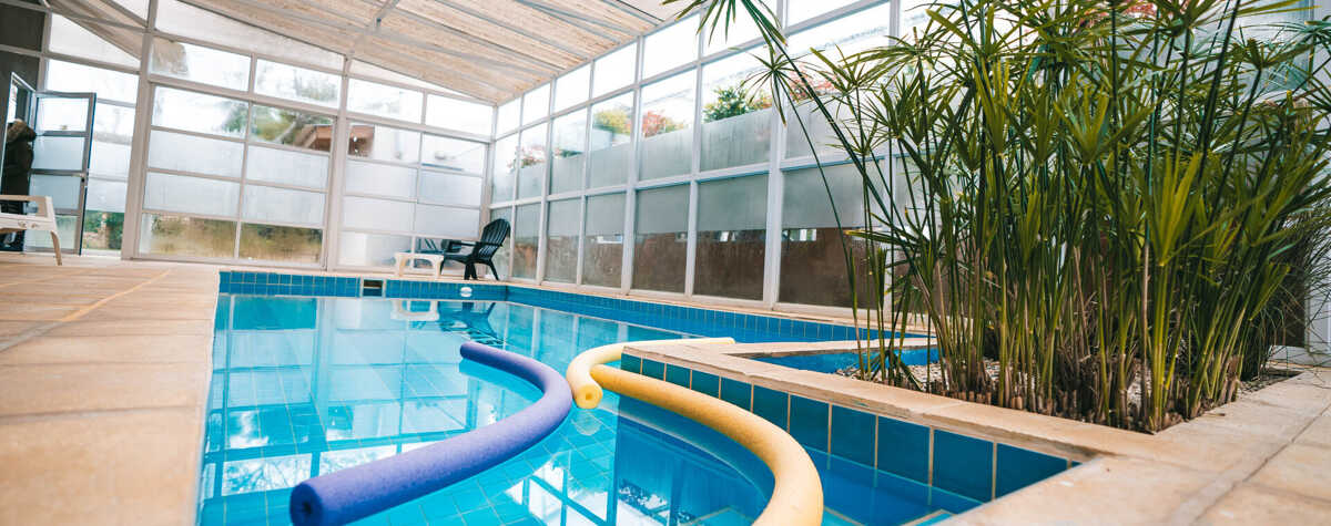 Foto principal de Cabaña Brisas de Villa Gesell con pileta cubierta climatizad en Villa Gesell