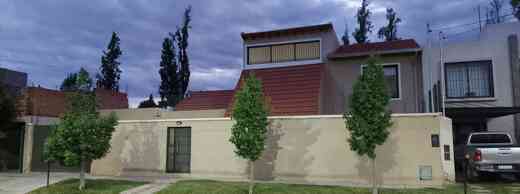 Foto 1 de Casa grande con pileta Terrada en Lujan De Cuyo