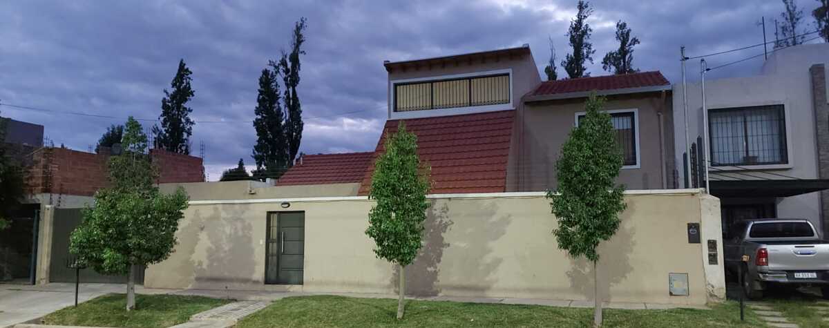 Foto principal de Casa grande con pileta Terrada en Lujan De Cuyo