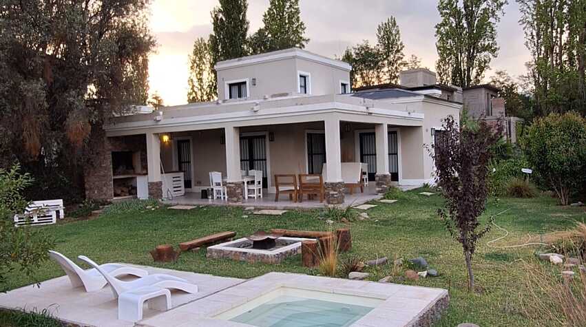 Foto principal de CASA AMPLIA CON VIÑEDO Y JACUZZI en Lujan De Cuyo