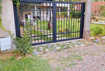 Foto 1 de la galería de CASA AMPLIA CON VIÑEDO Y JACUZZI en Lujan De Cuyo