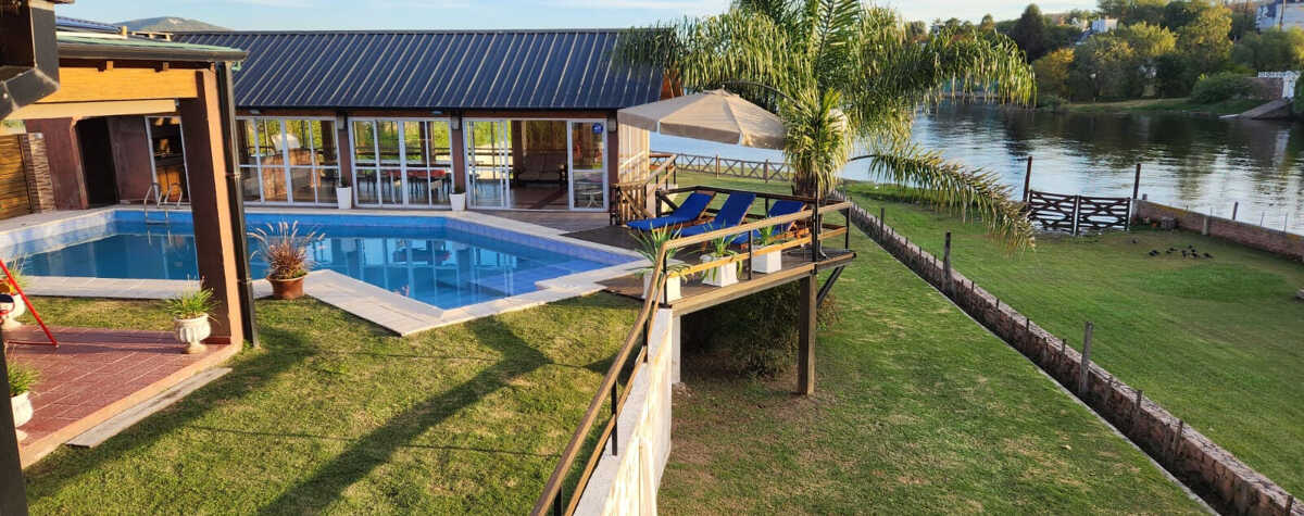 Foto principal de Increíble casa con acceso al lago en Villa Carlos Paz