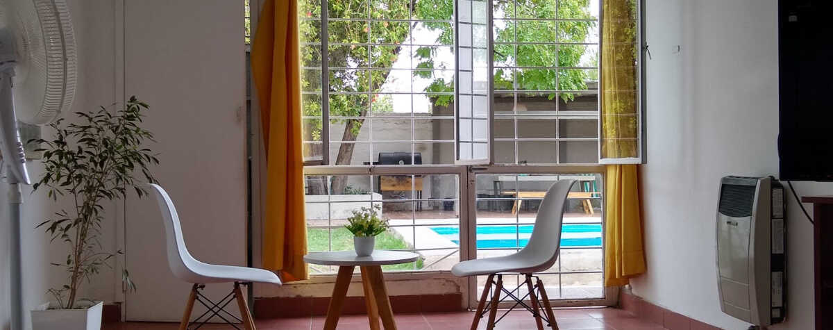 Foto principal de Amplia casa con piscina en excelente ubicación en Ciudad De Mendoza