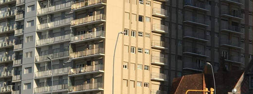 Frente al paseo Hemitage