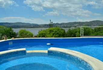 Foto 1 de la galería de Casa con vista al lago en Villa Carlos Paz