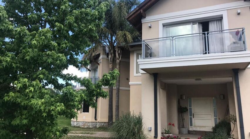 Foto principal de Hermosa casa completa en La Falda en La Falda