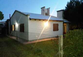 Foto 1 de la galería de Cabañas Chascomús a metros de la playa. en Monte Hermoso