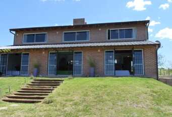 Foto 1 de la galería de Complejo de Cabañas Acanto en Villa Santa Cruz Del Lago