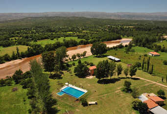 Foto 1 de la galería de La Querencia Cabañas, Casa y Hotel de Campo en Villa Cura Brochero