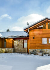 Foto 3 de la galería de Apartamentos Kurtem Lodge en San Carlos De Bariloche