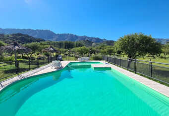 Foto 1 de la galería de El Eden Complejo de Cabañas en Villa Larca