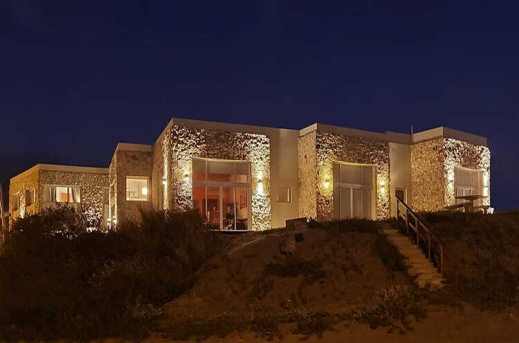 Foto principal de Orense Latitud 38 en Balneario Orense