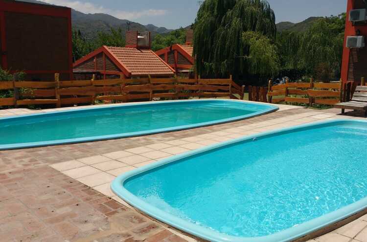 Foto principal de Abuelito Antonio  Cabañas, Con una de las  Piscina CLIMATIZA en Potrero De Los Funes