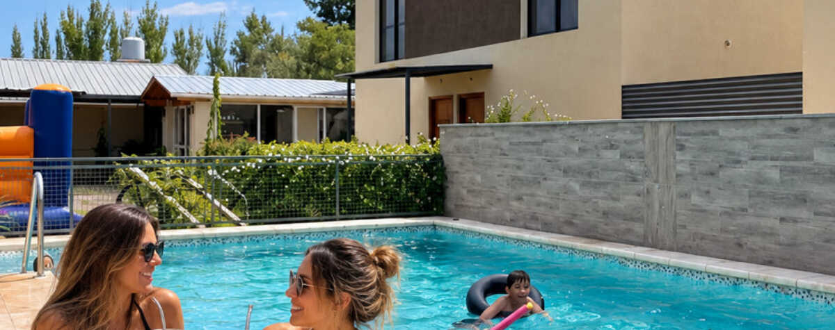Foto principal de Departamentos y monoambiente con pileta en complejo privado en Maipu