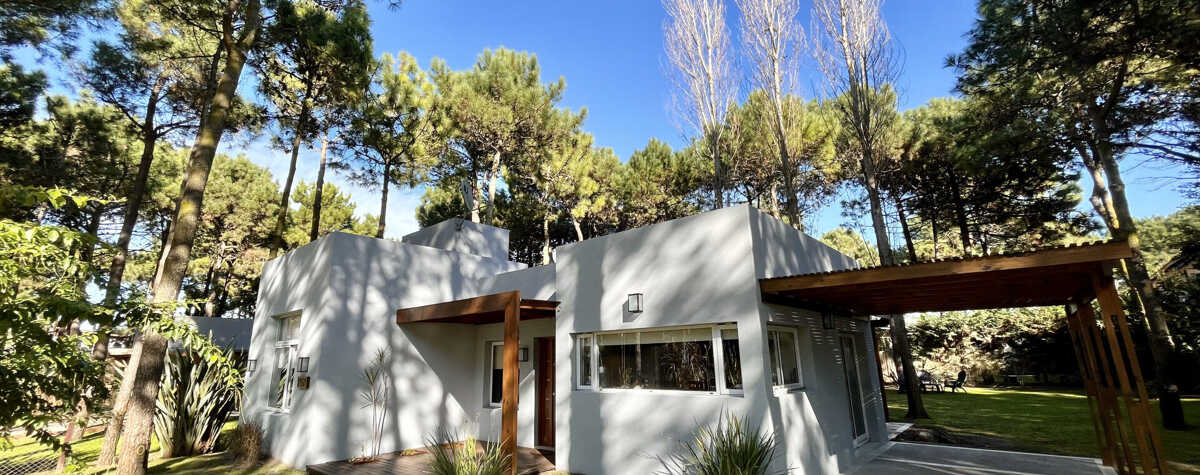 Foto principal de Casa "De Los Titanes" - Ayres del Bosque Alojamientos en Pinamar