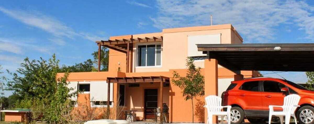 Foto principal de Casa Junto al Río en Arroyo De Los Patos