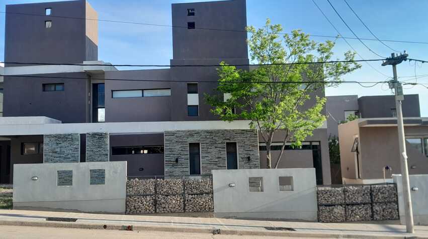 Foto principal de ACACIAS en Mina Clavero