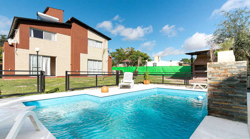 Foto principal de Complejo Suyay en Villa Parque Síquiman