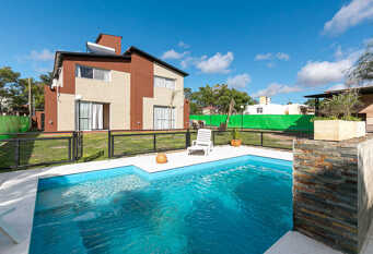 Foto 1 de la galería de Complejo Suyay en Villa Parque Síquiman