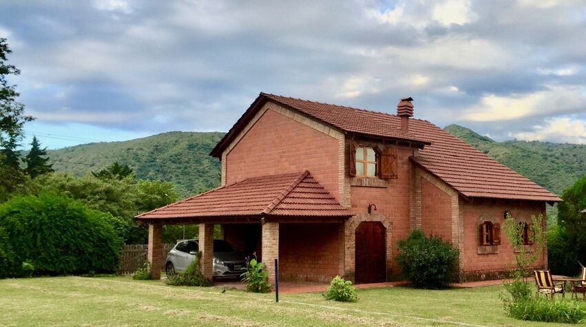 Foto principal de Hermosa Casa con Pileta y Parque en Carlos Paz en San Antonio De Arredondo