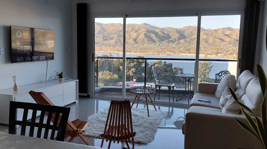 Foto principal de Dpto.2 hab en Veneto Village, espectacular vista al lago ! en Villa Parque Síquiman