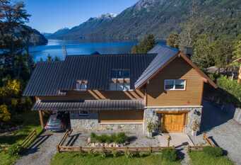 Foto 1 de la galería de Punta Morrena Vista al Lago - Casa y Deptos en Villa La Angostura