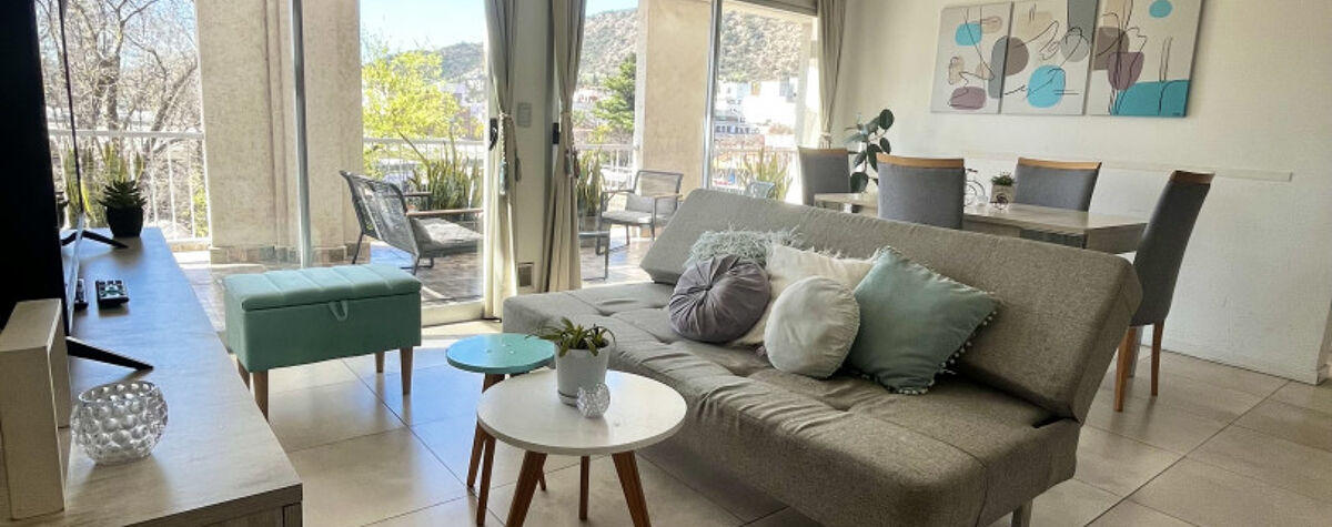 Foto principal de Dpto céntrico con terraza propia y vista a las montañas en Villa Carlos Paz